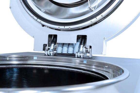 Couvercle à anneau de fermeture innovant pour une fermeture sûre des autoclaves Systec